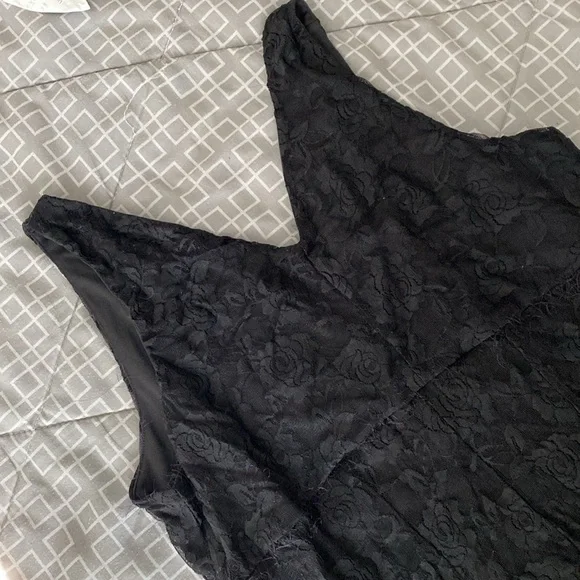 Black floral double-layer diagonal v-neck midi Flowy dress - Picture 14 of 17